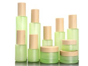 China Frosted Glass Cosmetic Bottles For Essential Oil Lotion Skin Care Cream factory