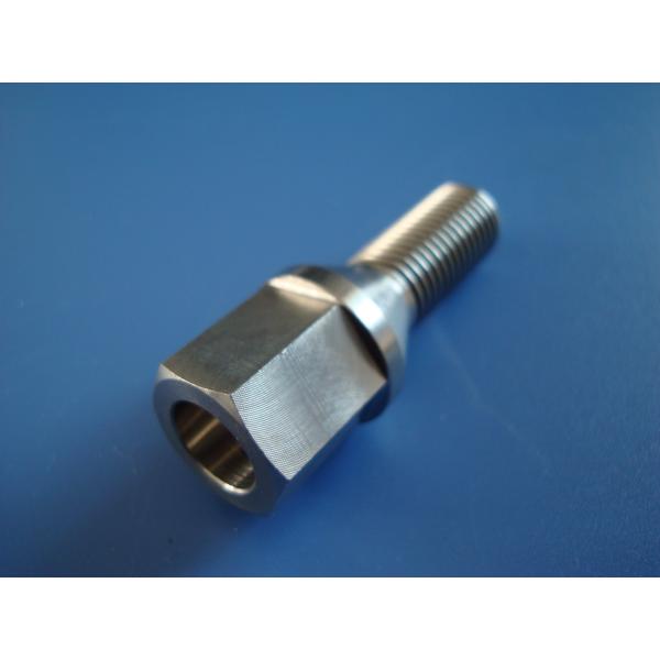 China titanium auto lug bolts factory
