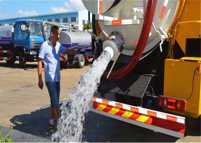DongFeng Septic Vacuum Trucks Combined Jetting , Sewage Collection Truck 8000L