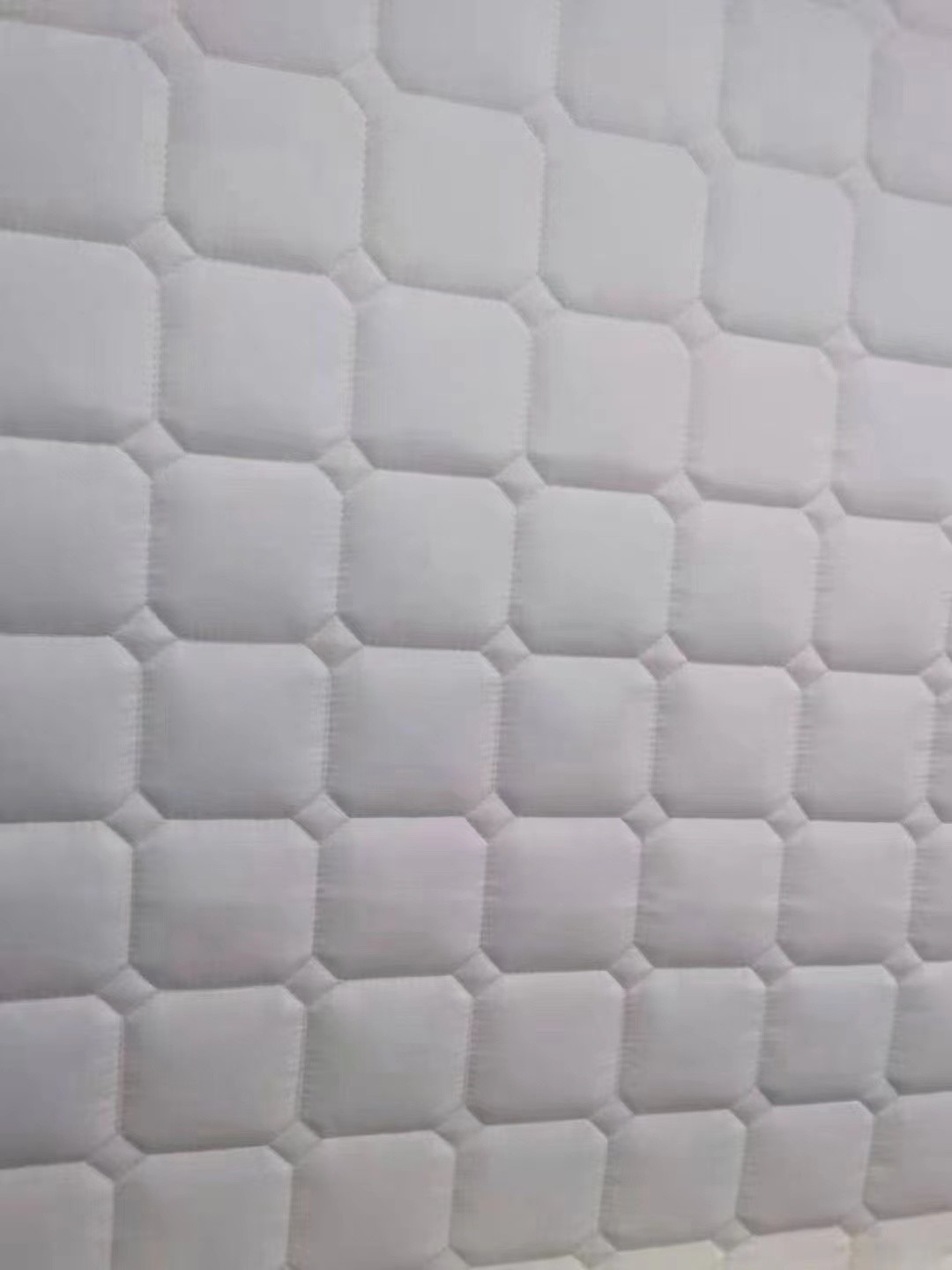 Industial Ultra High Speed Computerized Multi Needle Quilting Machine For Making Garment Hometextile