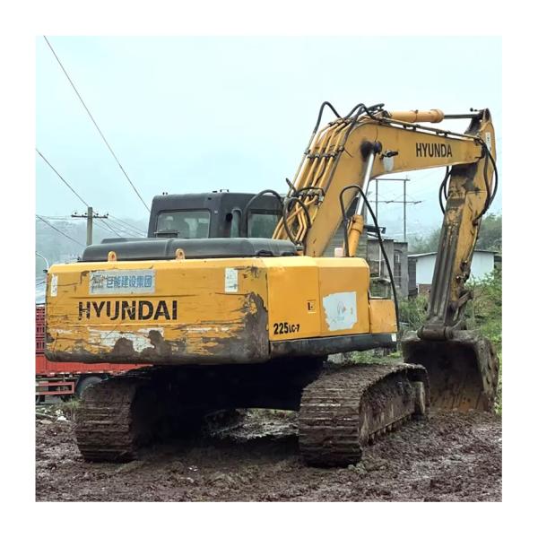 Hyundai 225LC-7 Excavator 25 Ton Used in Good Working Condition with Original