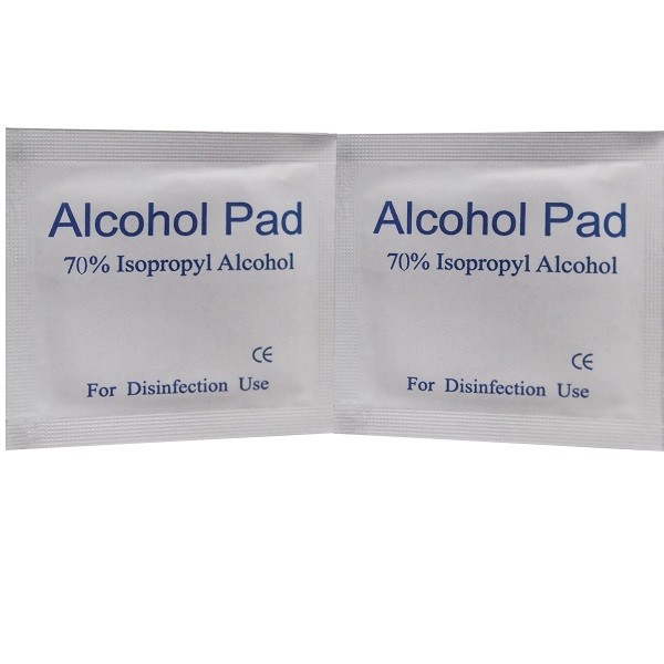 China Alcohol pad Cleansing and Antiseptic wipe Pre-injection Swab in custom size factory