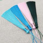 Antistatic Brush Dyed Color 8cm Silk Tassel Fringe Key Chain for Party Bag
