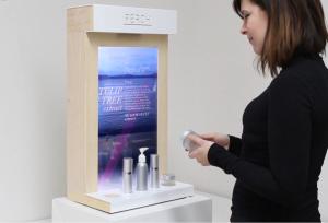 China Customized Digital Touch Screen Display / Interactive Touchscreen Display For Shopping factory