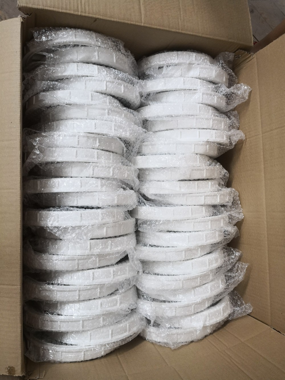 215mm Silicone Membrane Disc Diffuser Aerator For Wastewater Treatment
