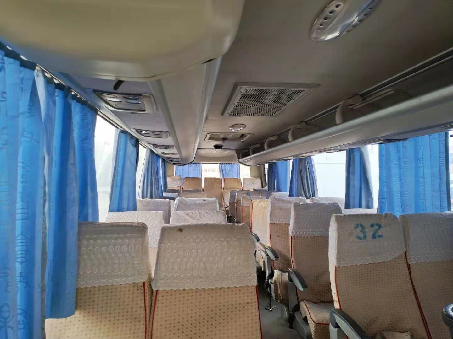 51 Seats Euro 2 Africa Used Coach Bus for Long Transportation in Manual Transmission