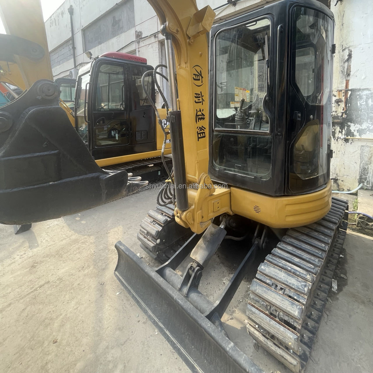 Digging condition is good, price is cheap, Caterpillar 303.5 excavator for sale Digging