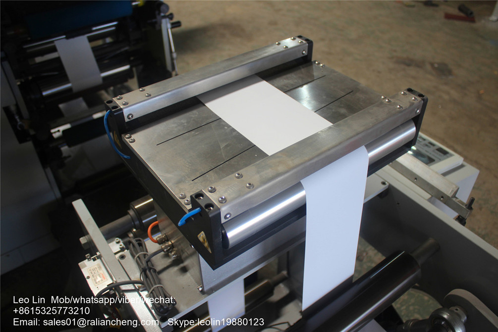 No Oil Pollution Flexo Label Printing Machine , Flexo Printing Unit With Die Cutting Cold Stamping