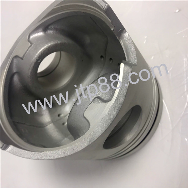 Komatsu 4D95 Diesel Engine Piston For Excavator / Auto Car 6204-31-2121