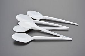China Disposable spoon long handle plastic spoon white color spoon factory