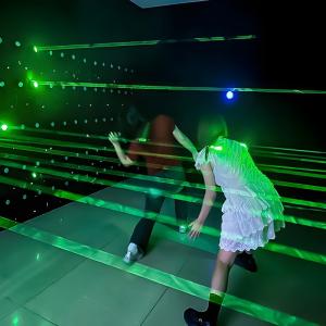 China Northern Lights Super Maze Game Electric Cross Game Laser Light Game factory