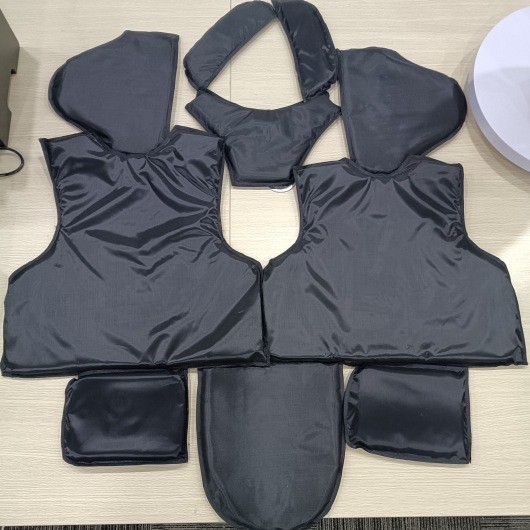 Customizable Combat Tactical Vest for Optimal Performance and Comfort