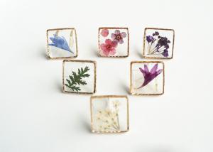 China Nami Design Studio Handmade Plant Cube Real Flower Delicate Jewellery Earrings For Girl Friend factory