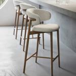 G10 Bar Furniture High Chair Bar Stool in Solid Wood for Seating