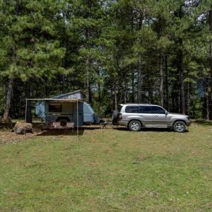 China Customized Njstar Camper Light Small Hybrid Awning Camper Trailer factory