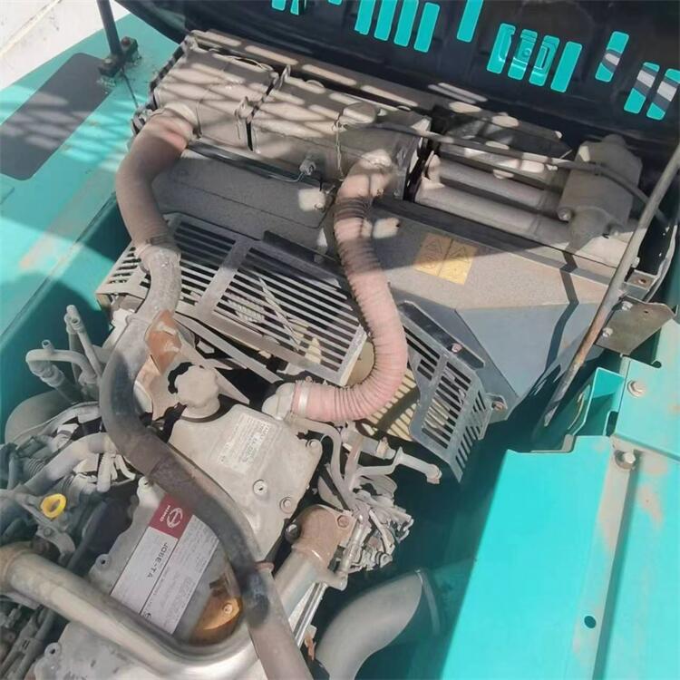 25300KG Operating Weight Kobelco SK260 Excavator in Shanghai Japan Made 2019 Year