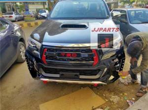 China Hilux Rocco Modifications Black Mesh Grill factory