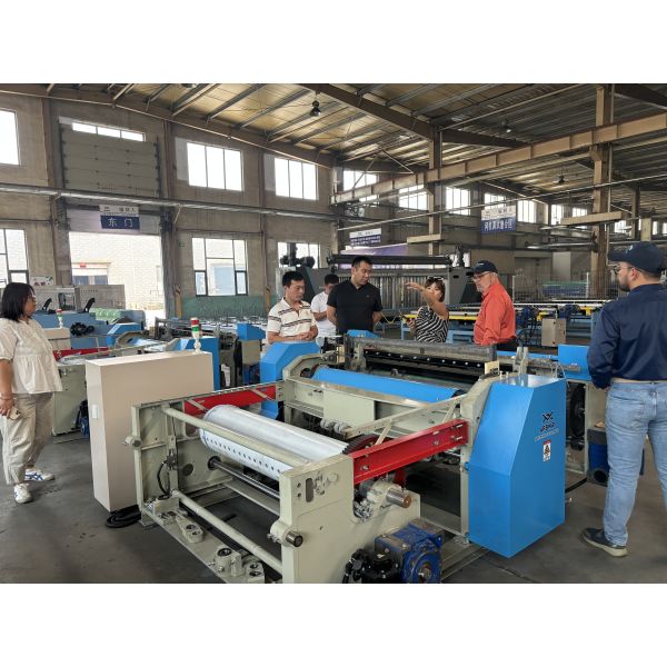 China Intelligent Light Duty Metal Wire Mesh Loom Machine With Fully Digital Control & Stable Performance factory
