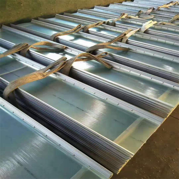 Lightweight Tranparent FRP Skylight Panel Tiles Heat Insulation High Light