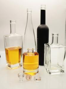 China Crystal White Whiskey Vodka Glass Bottle Frosted Decal Painting factory