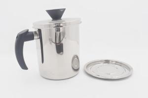 China 1.3L Cooking tools stainless steel oil pot with strainer multifunctional grease filter factory