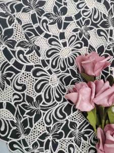 China Laser Floral Pattern Embroidered Lace Fabric In Black White Two Tone 114cm factory