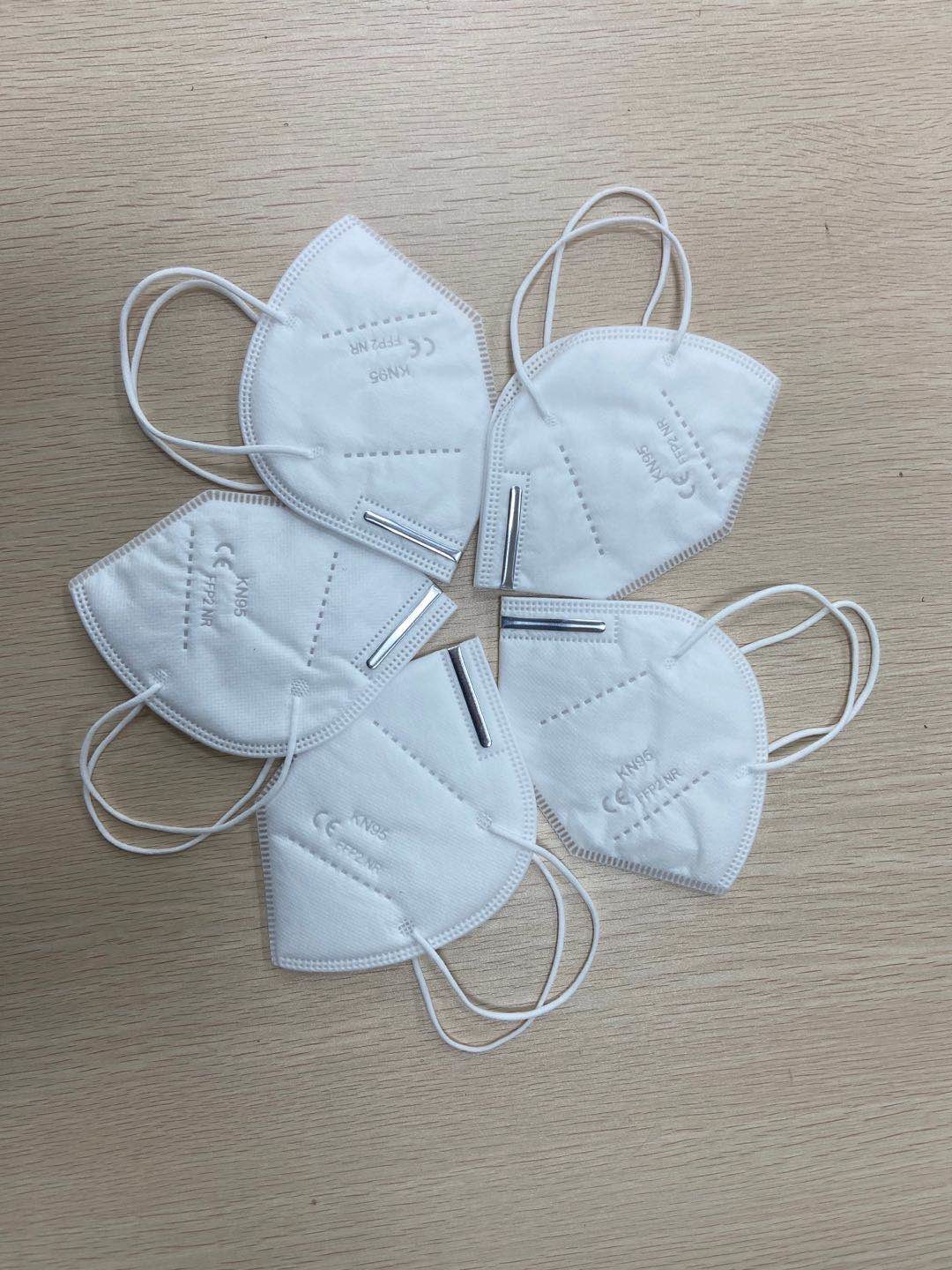 Breathable KN95 Disposable Non Woven Face Mask , Hygiene Face Mask 3D Cup Shape
