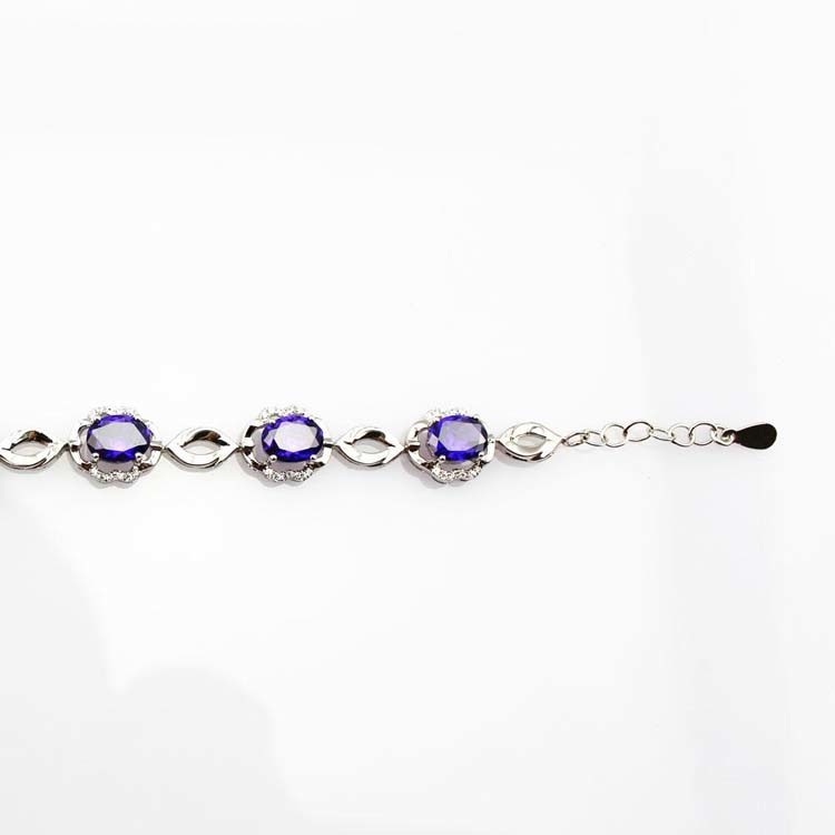 925 Silver 6x8mm Oval Created Amethyst and Clear Cz Diamonds Link Bracelet (H03)