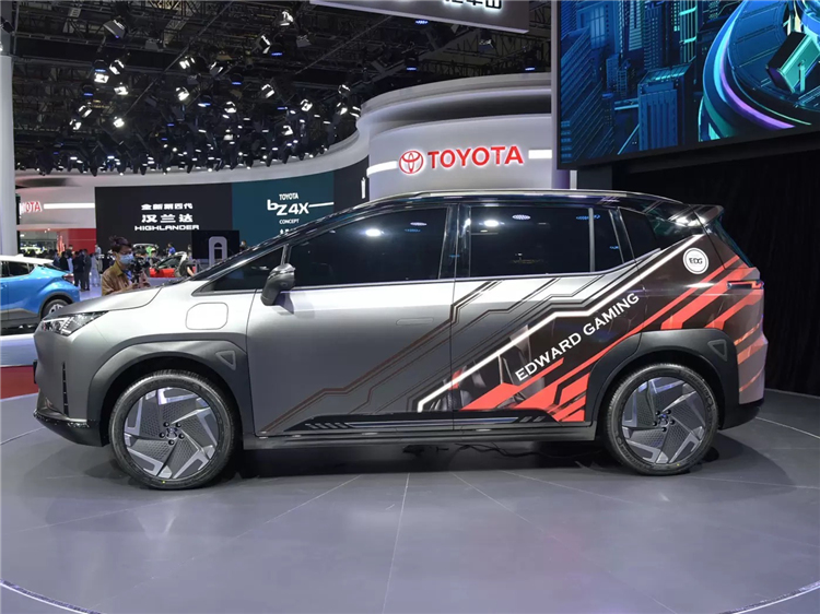 Professional HYCAN Z03 Luxury Electric Car Adult with Ternary Lithium Battery 5 Seating Capacity