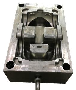 China H/R Pin Gate Fish Tank Mould 500000 Shots Using Stamping factory