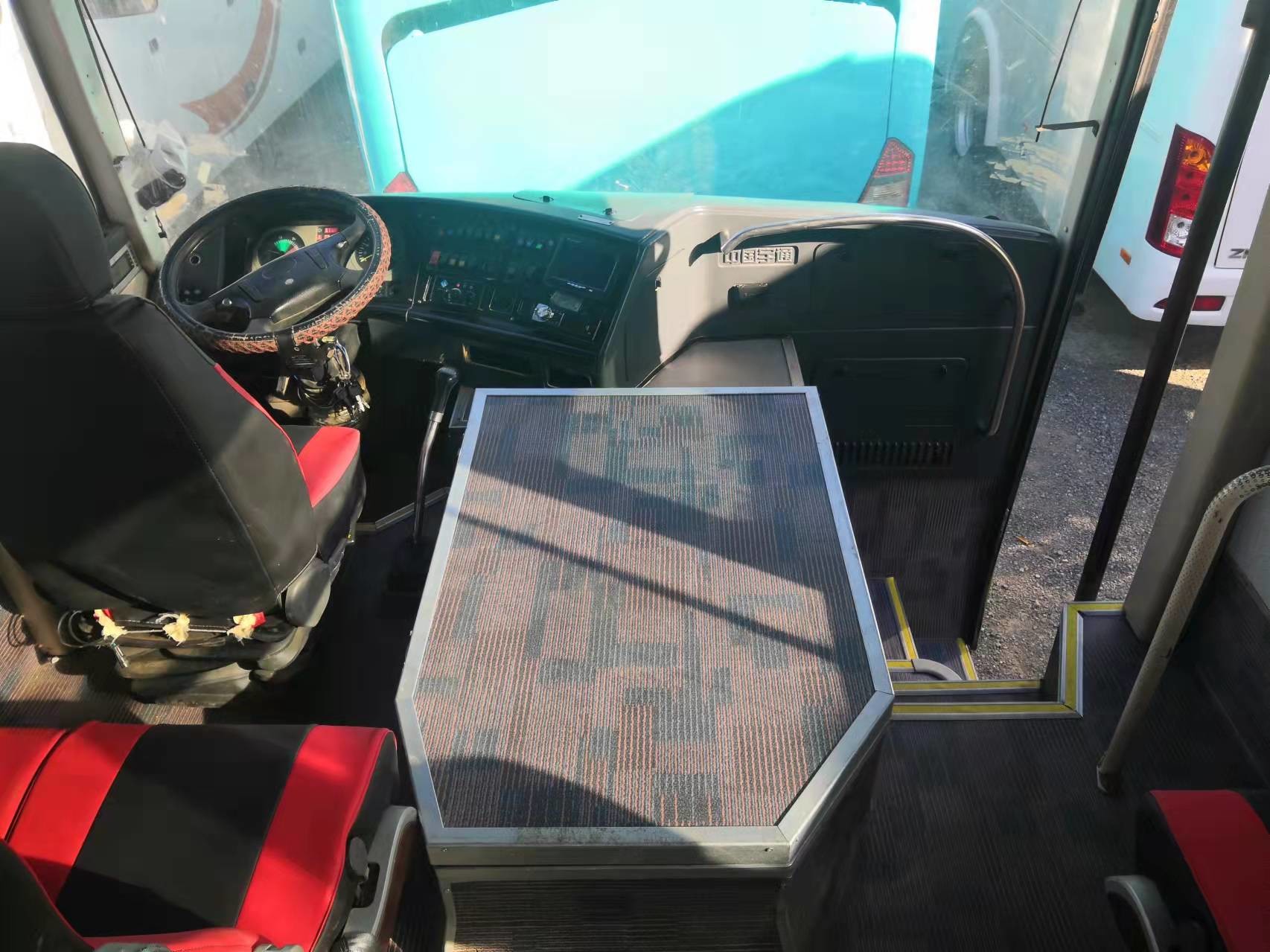 Yutong Bus 53 Seaters Used ZK6116D Bus Second Hand Coach Bus Diesel Front Engine