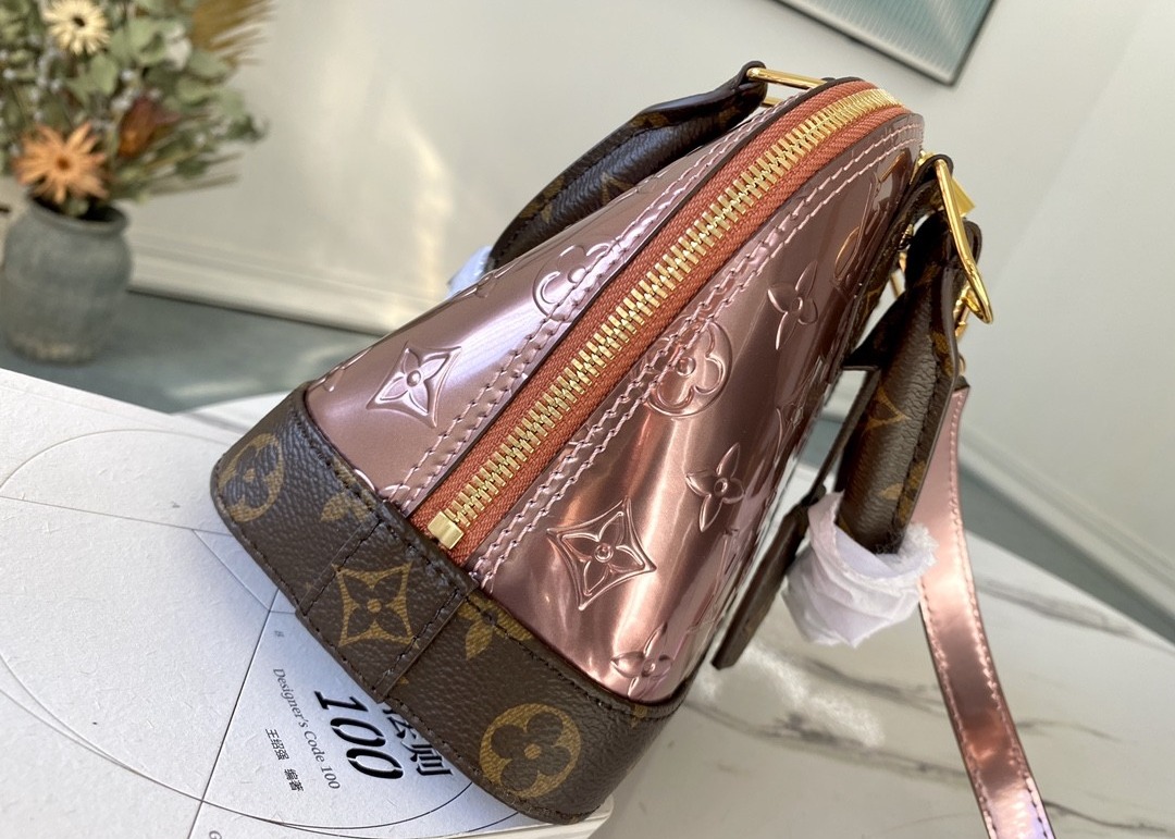 Sliver Shell Vernis Leather Womens Luxury Handbag Zipper Open
