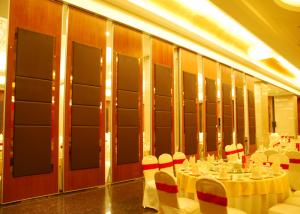 China Interior Door Folding Internal Doors For Meeting Room 85mm Panels factory