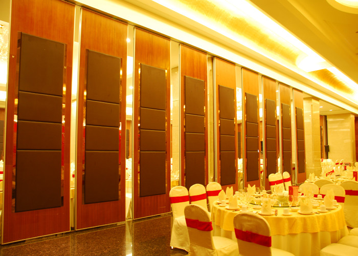 Moveable Sliding Partition Walls Include Grill Glass Design With Aluminum Frame