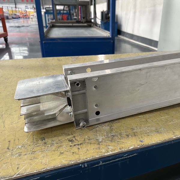 Premium Electrical Sandwich Busduct Trunking Customizable Size