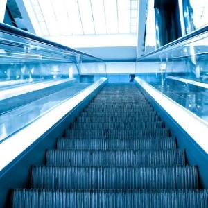 China Sleek And Safe 0.5 Meters Per Second Escalator Lift Energy Efficient And Customizable factory