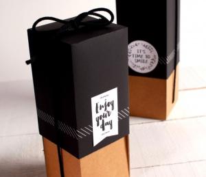 China Personalised Wine Bottle Box , Custom Printing Wine Box Recycled Materials factory