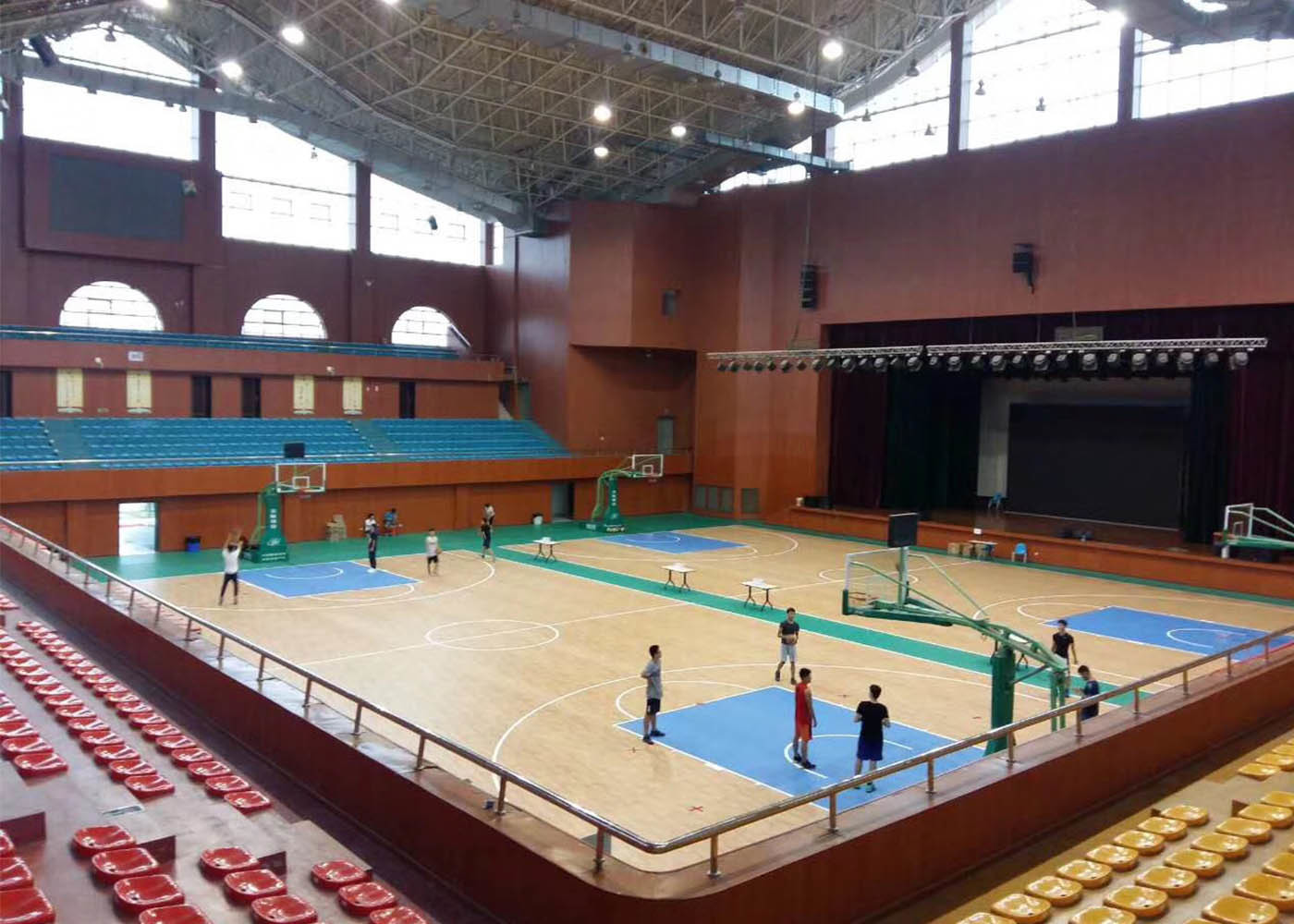 Non Slip Wear Resistant PVC Vinyl Basketball Court Flooring Moisture Proof