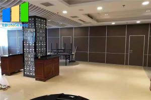 China Interior Wood Movable Sound Proof Partitions Wall Folding Sliding Door System factory