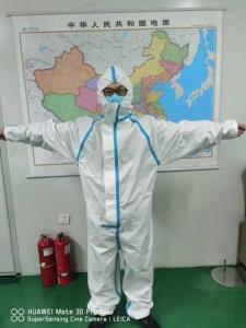 China Waterproof Disposable Protective Coveralls For Medical Clinics , Hospital Ward , Inspection Rooms, Protective clothing on sale