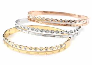 China Stainless steel Roman alphabet bracelet female diamond fashion titanium steel buckle couple jewelry accessories factory