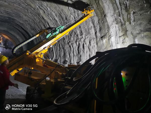 Mining Drilling Machine Price Multifunctional Rock Drill Rig For Tunnel