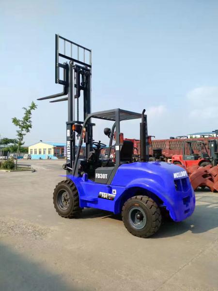 Rear Tire 12-16.5-10PR Safe Handling All-Terrain Forklift Truck Working