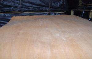 China Natural Yellow Okoume Veneer , 0.20 mm - 0.60 mm Rotary Cut Veneer factory