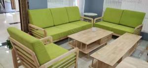 China 8 Pieces Stone Wood Coffee Table , Wearproof Living Room Coffee Table Set factory