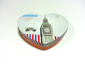 China Popular Chocolate Tin Box Tinplate Containers ,Silver Color Inside ,Heart Shape factory