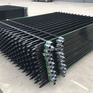 1.8x2.4m 2.1x2.4m 2.4x2.4m Steel Fence Posts Boundary Wall Anti Rust Metal Fence