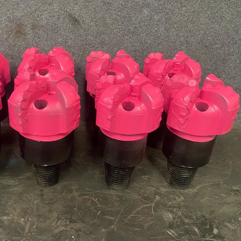 5 Blades 4 1/2 API Reg Pin Customized Diamond Pdc Drill Bit