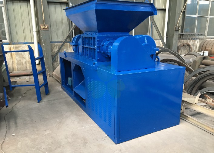 Multifunctional Double Shaft Waste Plastic Shredder / Crushing Machine 3.5 Don