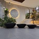 Bowl Shape Black Fiberglass Plant Pots for Garden Home Floor